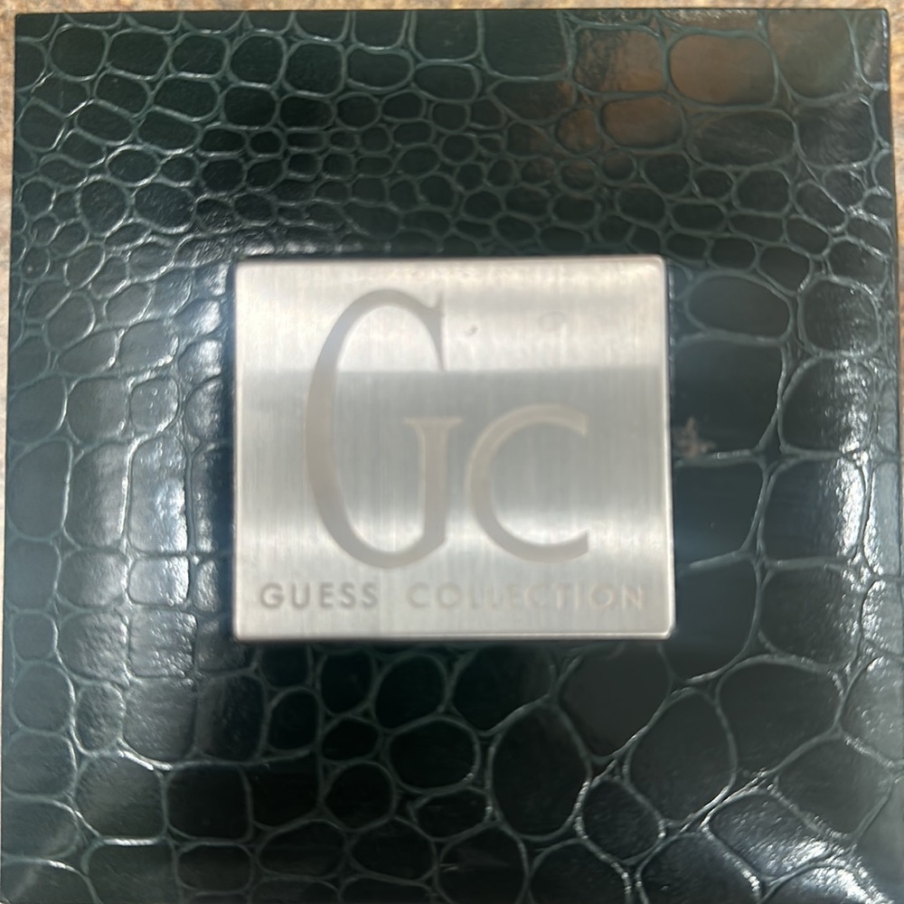 Guess Collection Watch - Picture 4 of 4